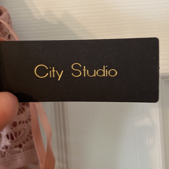 City Studio 👗 size 1 brand new with tag color mauve bust 26” long 32” - Picture 4 of 8